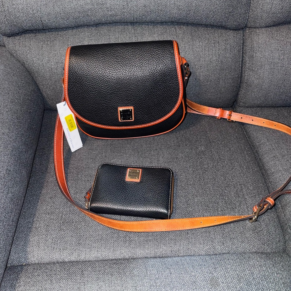 Elegant Black and Tan Women's Bag Set